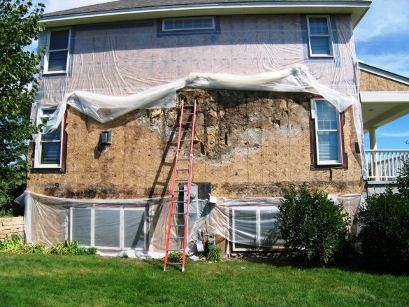 Vista da casa quadro de parede após o desmantelamento do tapume. Minnesota, EUA.