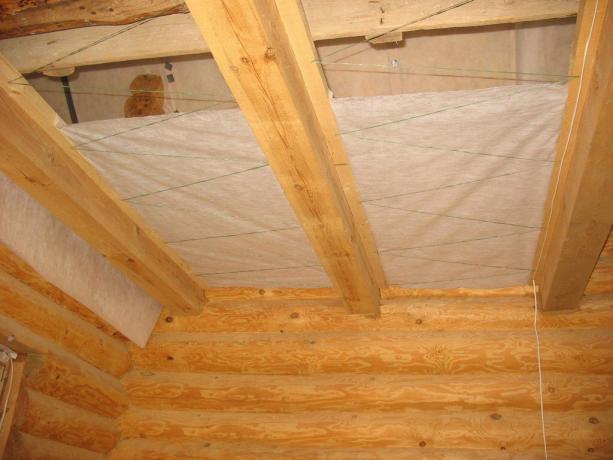 isolamento térmico de pisos na casa de madeira
