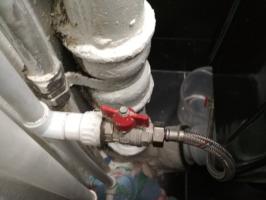 Proteger a válvula contra fugas de água para dentro do apartamento. Verificar o funcionamento da válvula