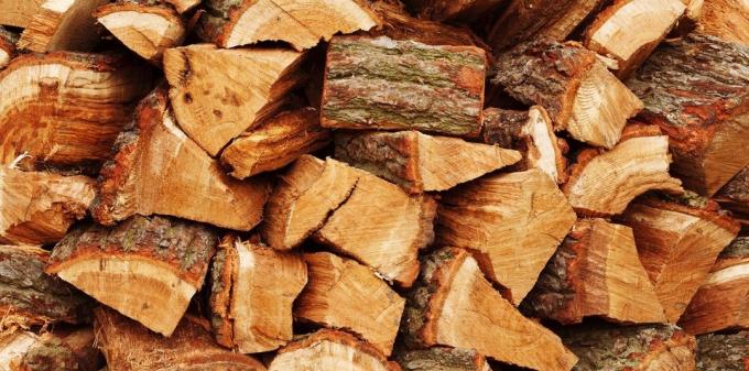 madeira de carvalho é geralmente mais caro do que todos os outros