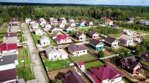 Onde está feliz na Rússia: uma aldeia vs SNT