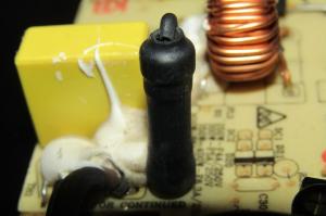 Qual é o resistor limitador de corrente e qual função que desempenha
